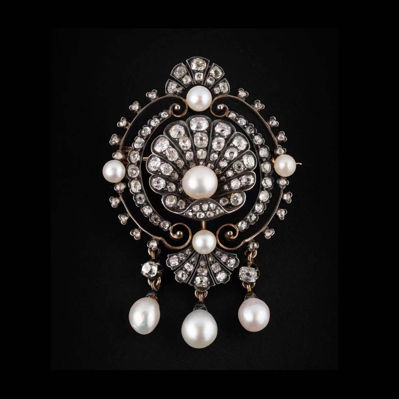 Unicorn Deer Atlantic Antique France 18K Gold Pure Silver Inlaid Diamond With Natural Seawater Pearl Shells Styling Brooch