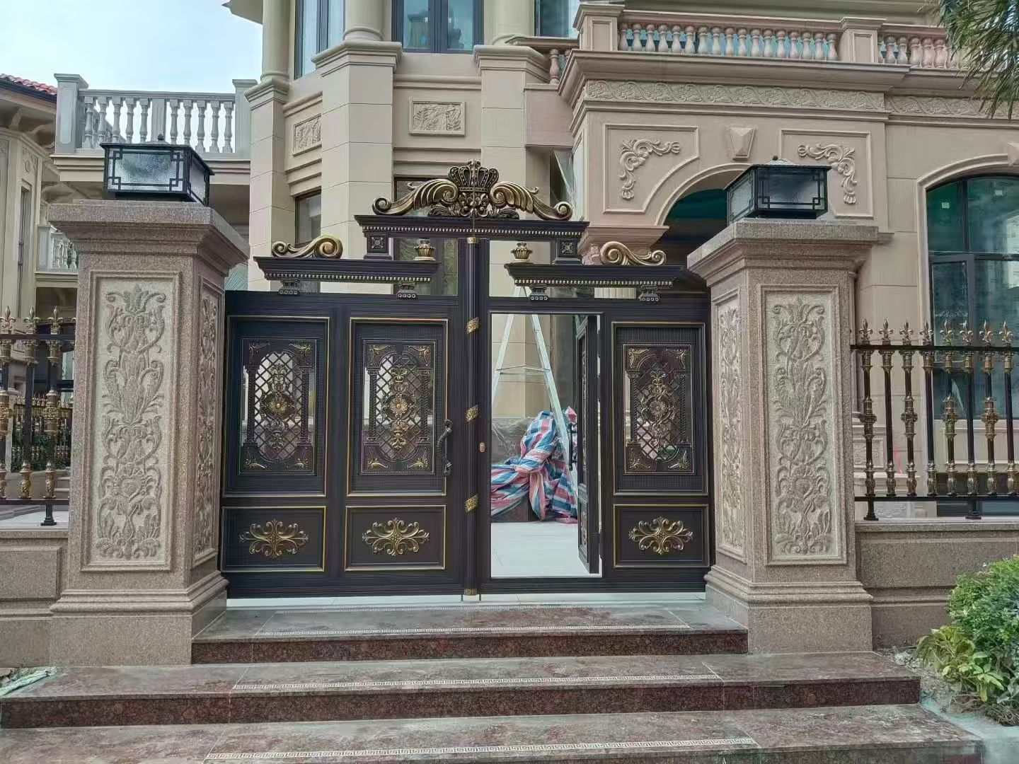 家有老人住高层 福州阳台栏杆哪家好 避坑指南:手把手教你选安全款