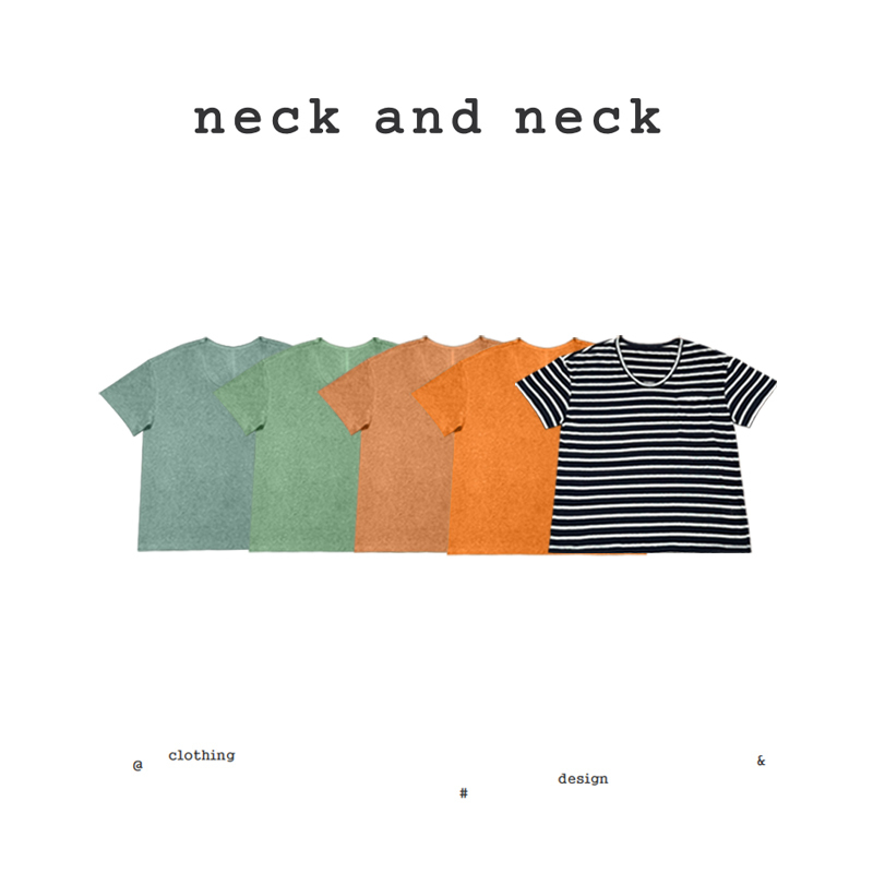 【 Neck and Neck 】 "Green Apple Pie" T-Shirt with a Back Center Seam Design, Loose Fit, Small Pockets, and Short Sleeves