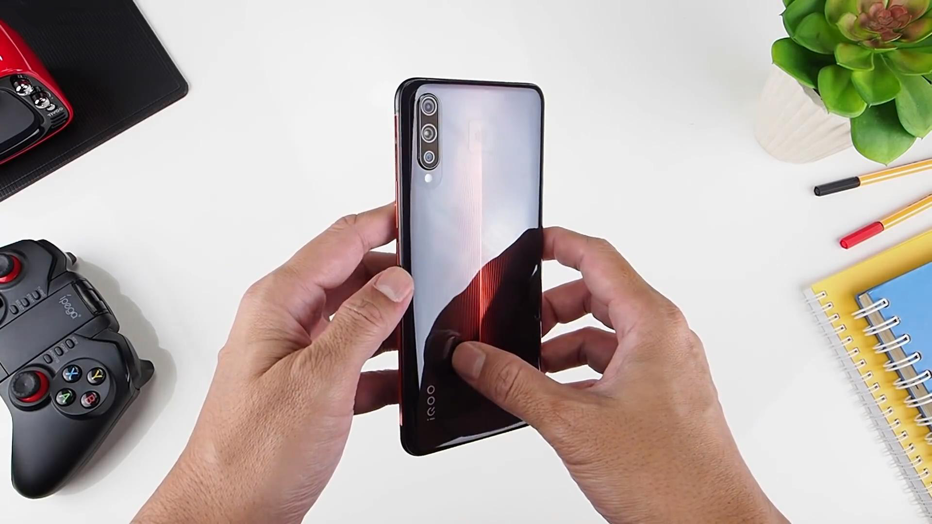 iQOO，闪耀你的美！