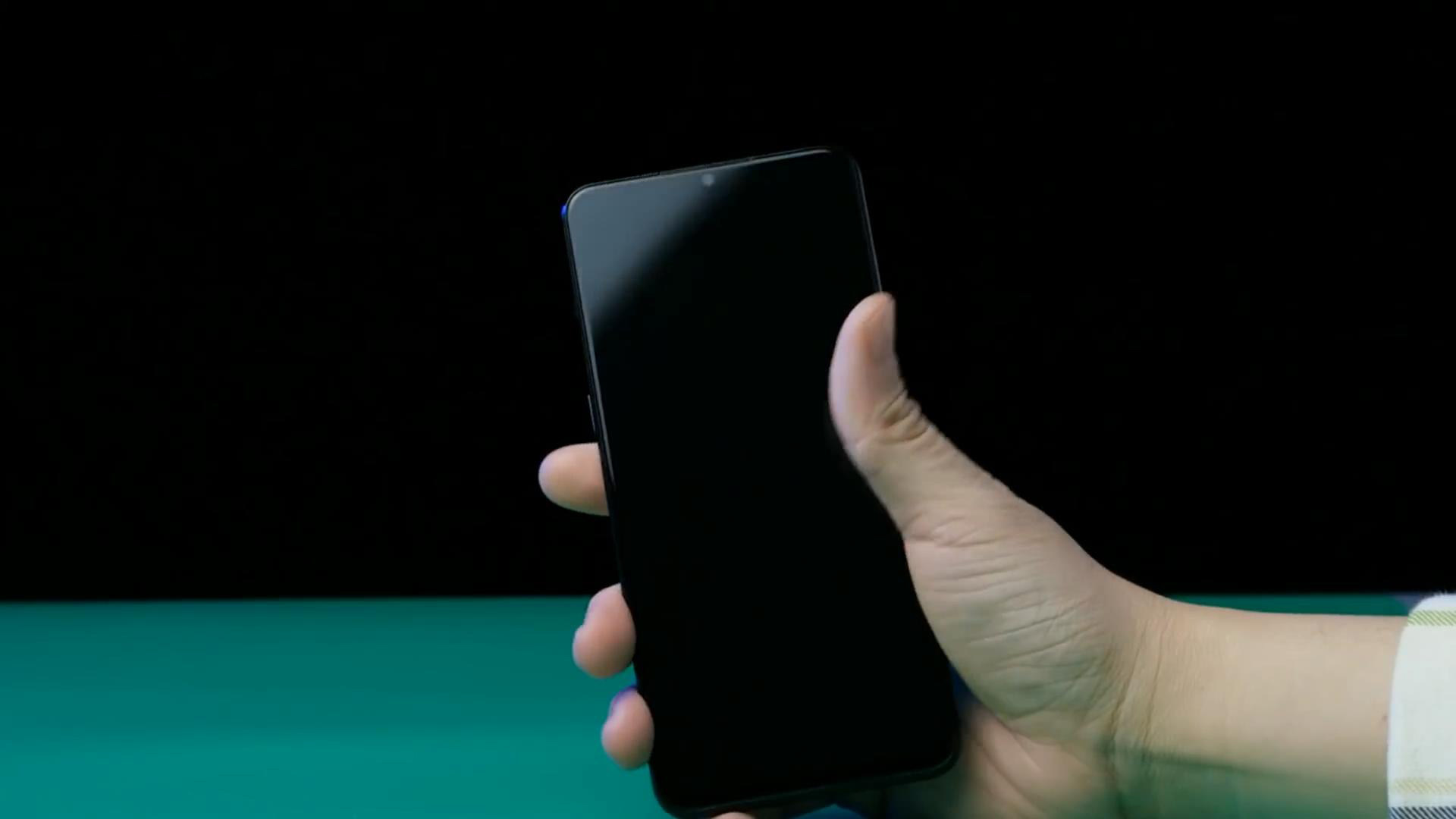 iQOO，闪耀你的美！