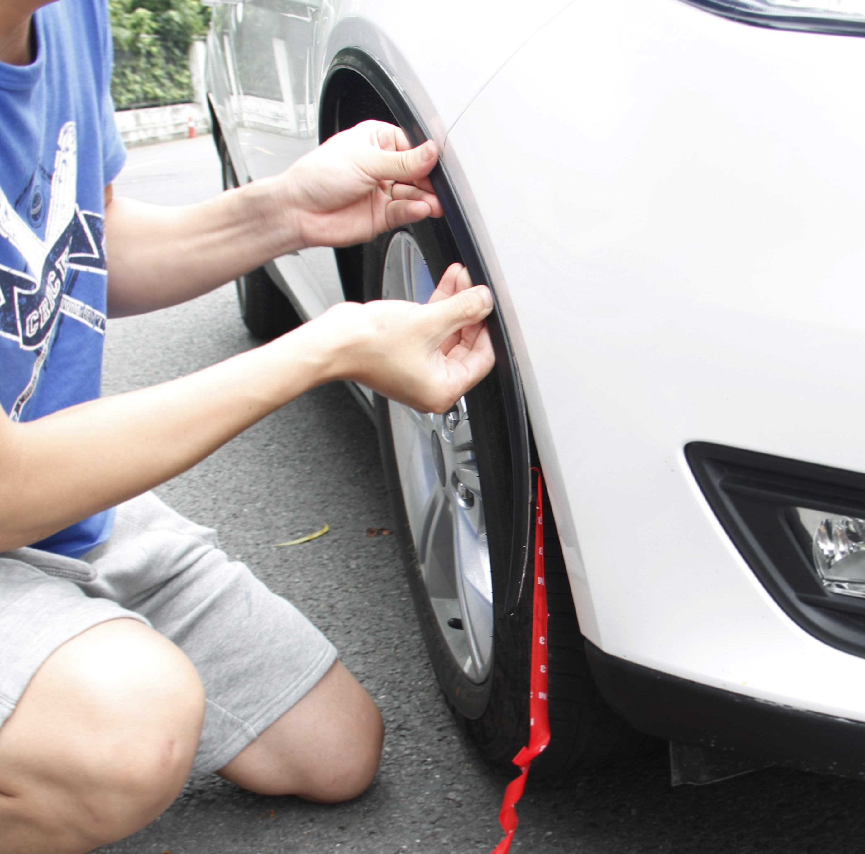 Car universal wheel leaf plate high-quality imported PU material universal wheel eyebrow car wheel eyebrow wheel eyebrow trim strip