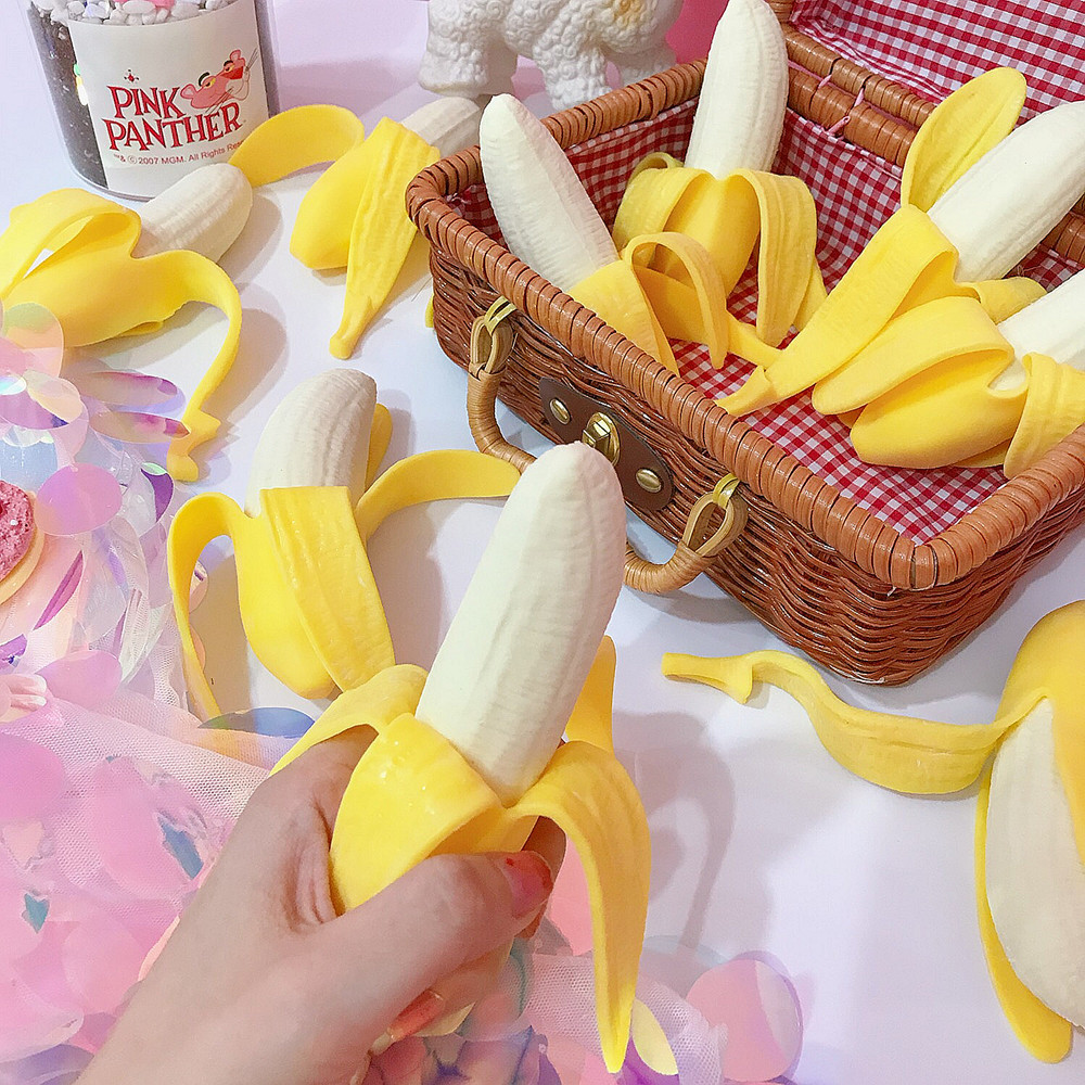 Whole person simulation peeling banana pinching music creative tricky spoof tricky vent decompression artifact decompression toy