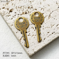 [Новый старинный зеленый * круглый кулон в виде ключа] 1 шт.