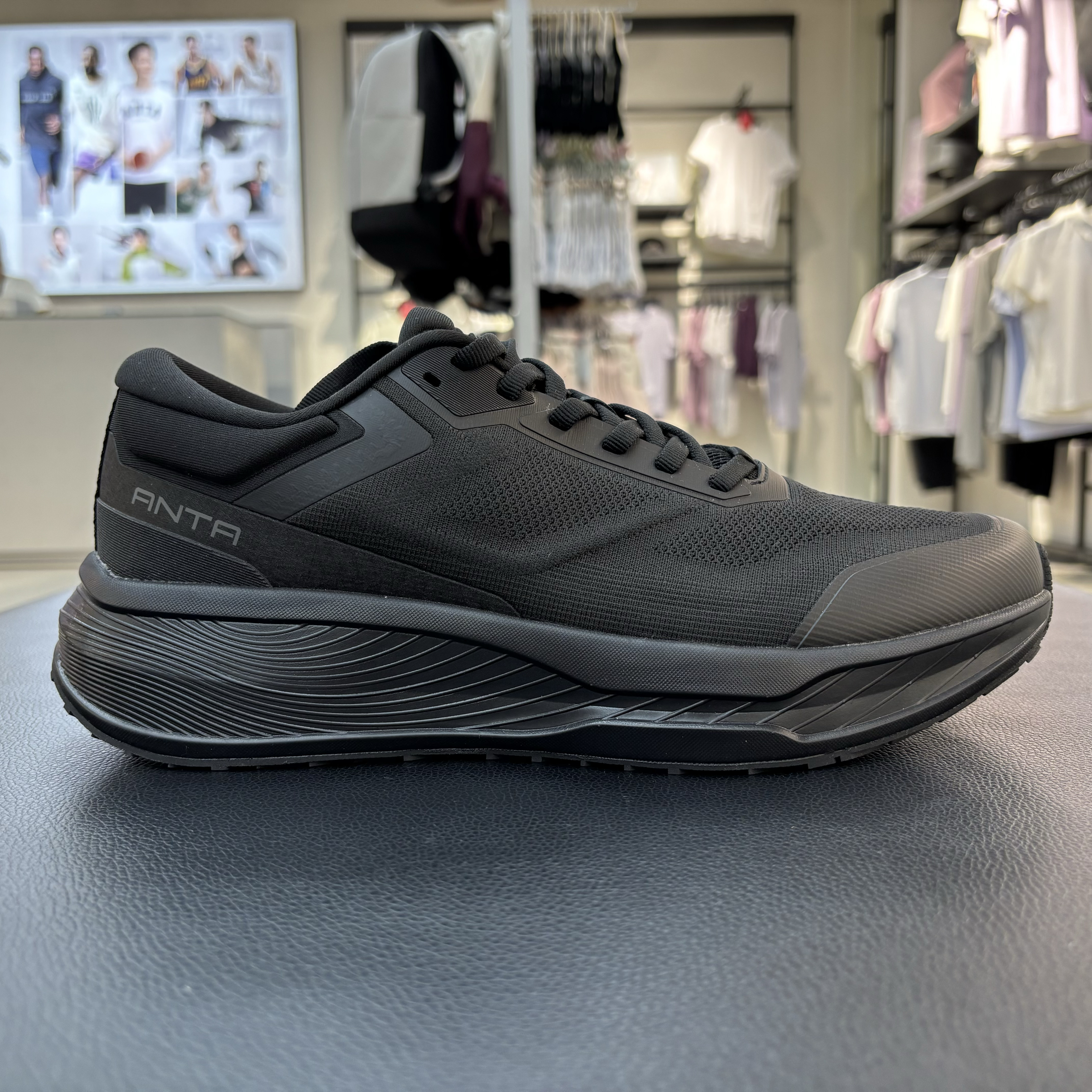 安踏神行13综训鞋：都市跑者的新伙伴