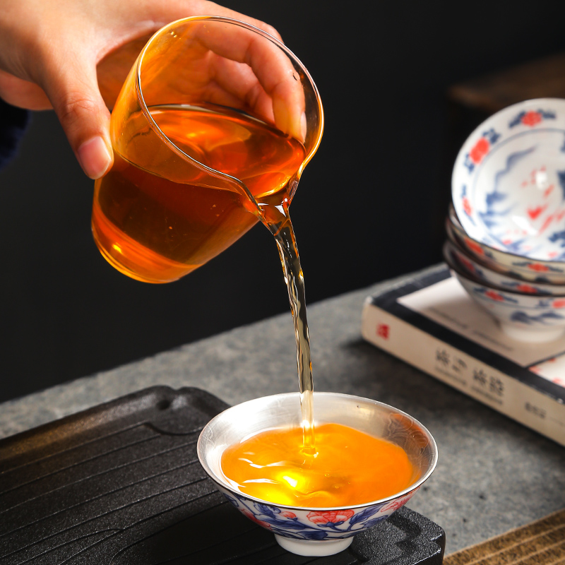 Hand - made teacup blue and white ceramics single master kung fu hat to a cup of tea a cup of tea light perfectly playable cup sample tea cup bowl