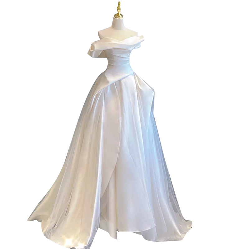 Retro wedding dress for princess, open shoulders, 2023 collection, 2022 Retro wedding dress for princess, open shoulders, 2023 collection, 2022
