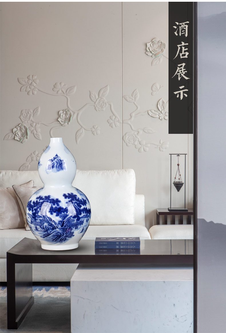 Jingdezhen ceramics antique landscape of blue and white porcelain vase large sitting room of Chinese style household decorations decoration rich ancient frame