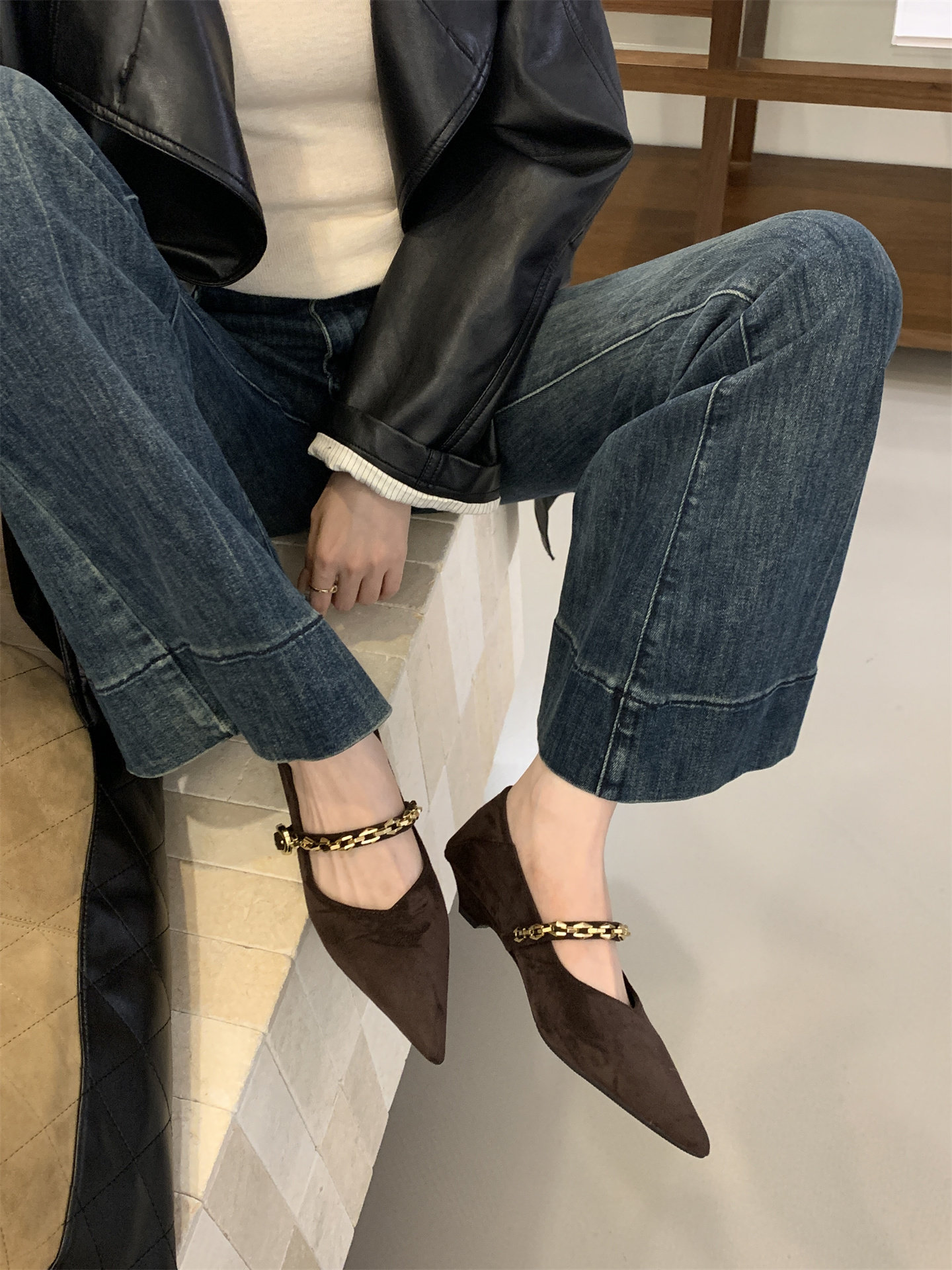 French-Style Pointed-Toe Chain Black Single Shoes for Women, 2026 Spring and Autumn New Style, Chunky Heel, High Heel, Commuting Evening Shoes