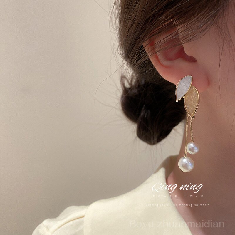 925 silver needle Korea Dongdaemun pearl leaf tassel earrings drip oil long version drop earrings temperament earrings female ear pins
