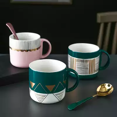 Creative cute ceramic mug Coffee cup Personality trend couple breakfast milk cup Tea cup with lid spoon
