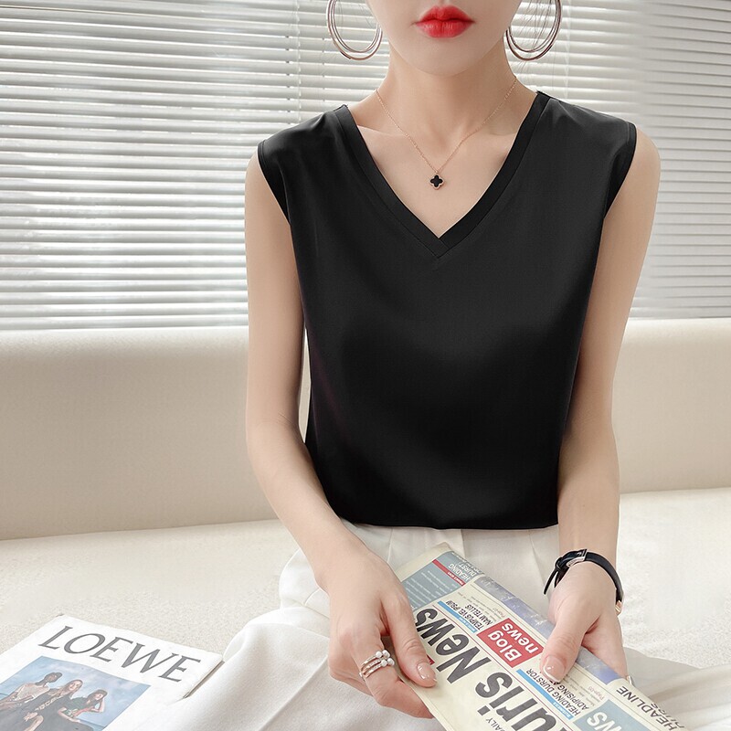 Soundproof Bamboo Camisole Short-Sleeve Women's V-Neck Top for Layering with a Suit, Loose Fit, Slimming Base Shirt, Satin Sleeveless T-Shirt