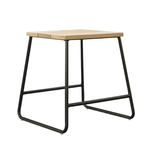 Железный стул простой стул обжаривает взрослые маленькие табуретки с твердым деревом.