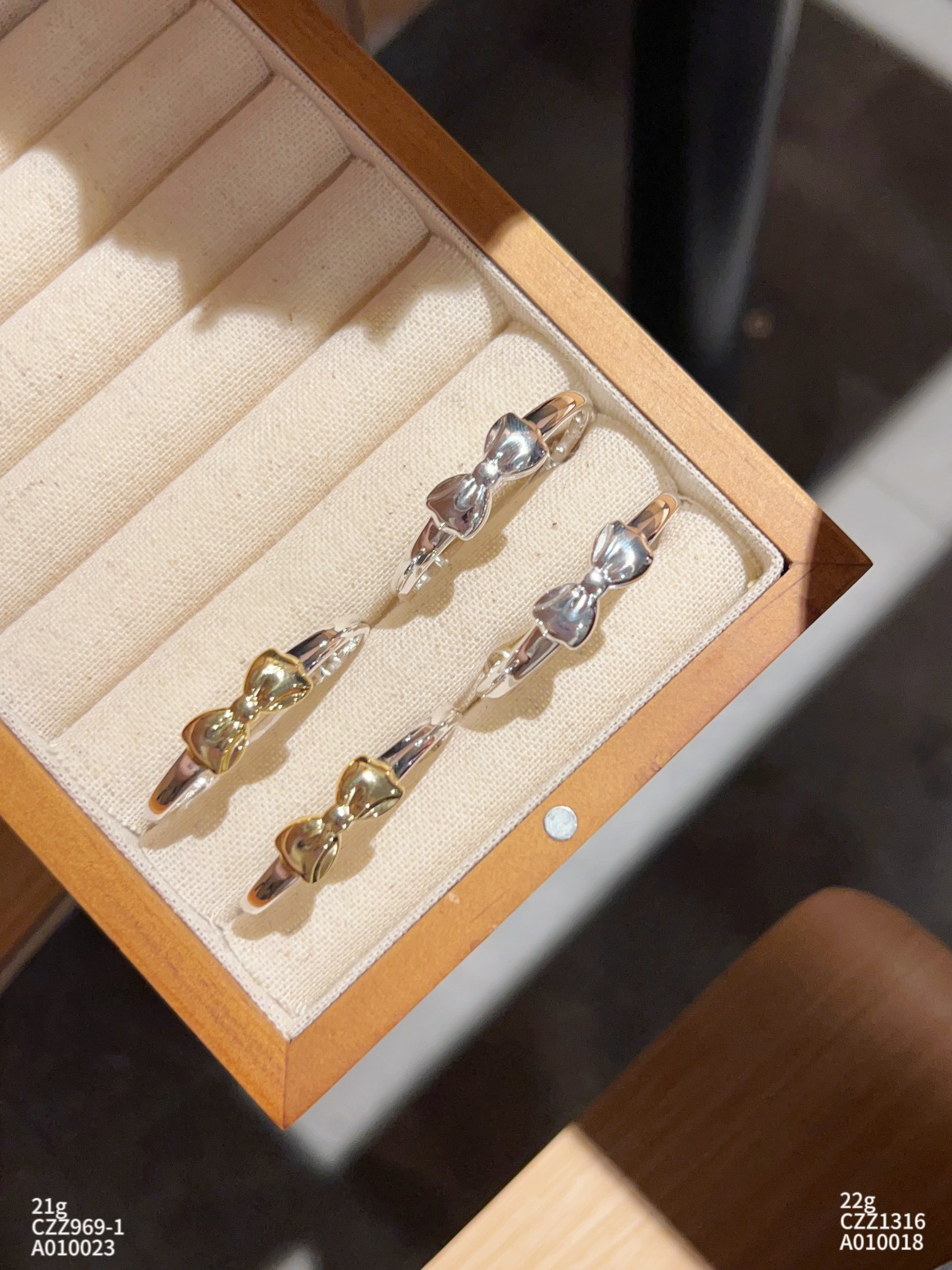 Hong Kong is giving birth to a silver 999 sweet and small fresh baby baby pure silver bracelet with silver bracelet a year old courtesy-Taobao