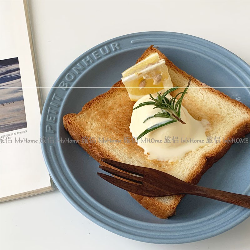 Ins French small breakfast really luckily South Chesapeake matte enrolled embossed ceramic plate of sweet muffin cake salad to restore ancient ways