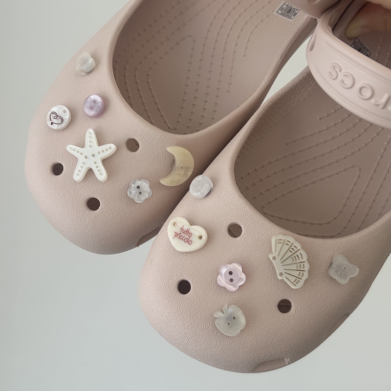 Beiyue Tianmeng - Original Niche Artistic Simple Pearlescent Button Ballet Clogs Shoe Charms, Not Easy to Find in Other Places Beiyue Tianmeng - Original Niche Artistic Simple Pearlescent Button Ballet Clogs Shoe Charms, Not Easy to Find in Other Places