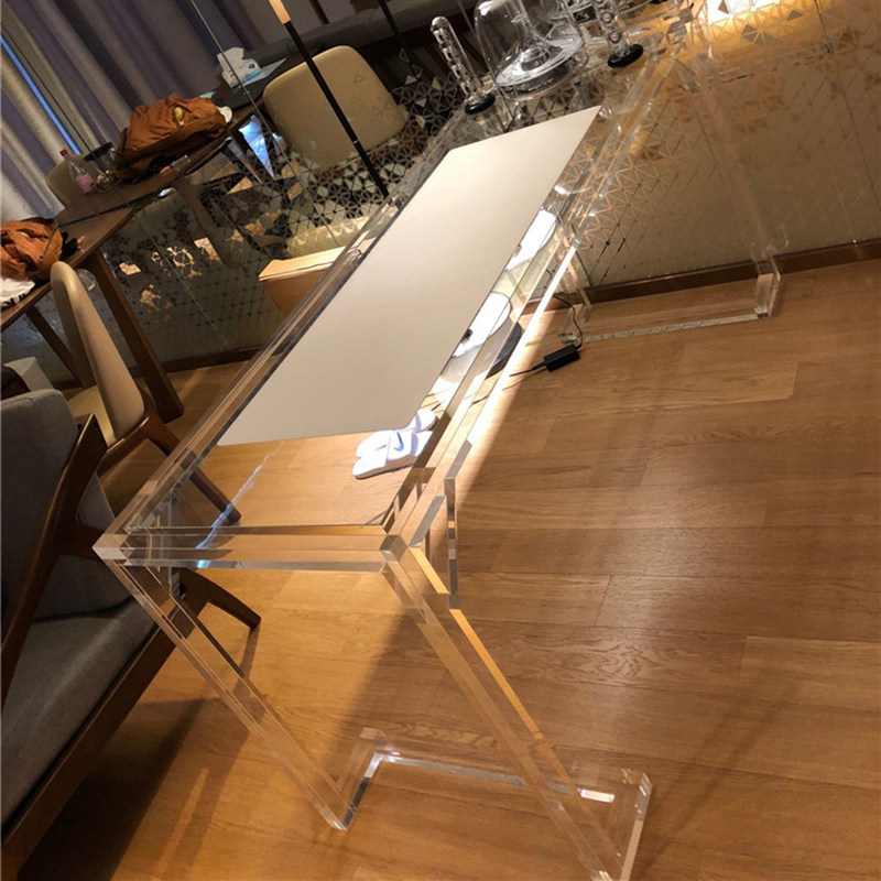 如何在小户型转角阳台上打造兼具美感与实用性的轻奢书桌？——2026年最新趋势解读