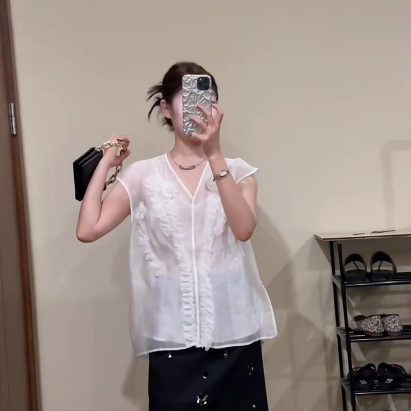 High-End Unique and Chic Small Top, Tea-Like and Distinctive French-Style White Short-Sleeved Shirt for Women, 2026 New Model