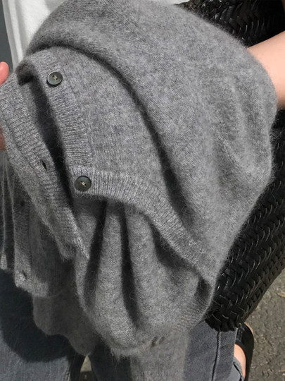 灰色羊绒毛衣开衫外套女秋小个子圆领针织衫短款叠穿温柔纯色上衣