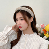 Korean braid wool hair hoop female Joker out autumn and winter retro French solid color harbor wind knitted headband wide side