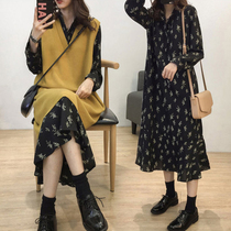 Womens autumn and winter 2020 new fat mm size waistcoat chiffon floral dress slim two-piece dress age reduction tide