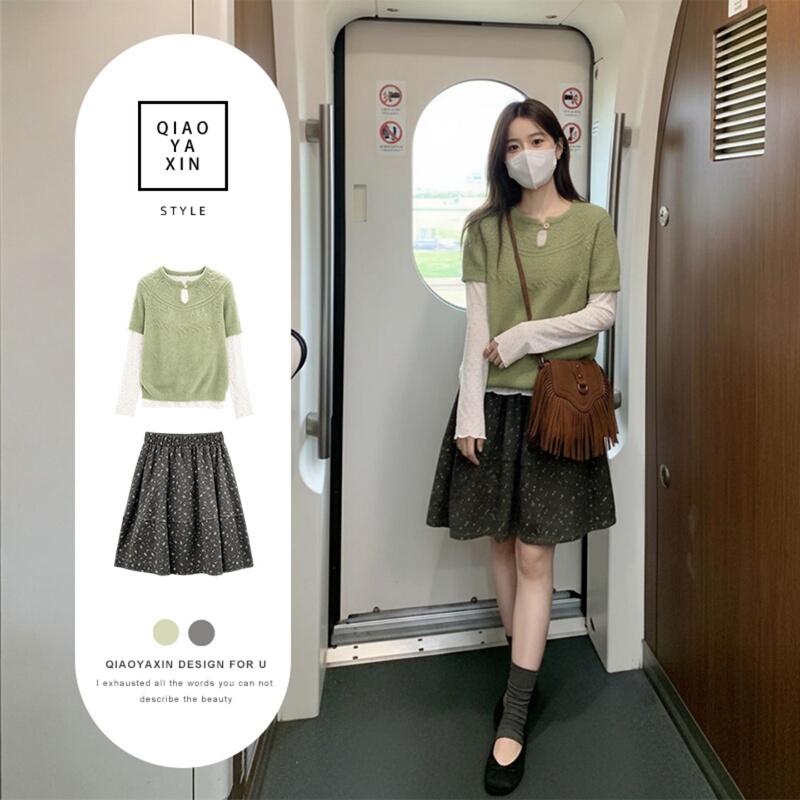 Gorgeous Green Knitted Sweater and Floral Dress Set for Women, Early Autumn 2026 New Korean Style Outfit Gorgeous Green Knitted Sweater and Floral Dress Set for Women, Early Autumn 2026 New Korean Style Outfit