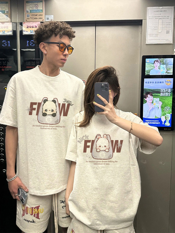 Unique Couple Outfits Short-Sleeved Summer Set 2026 New Special Internet-Famous Niche Design T-Shirt Tops