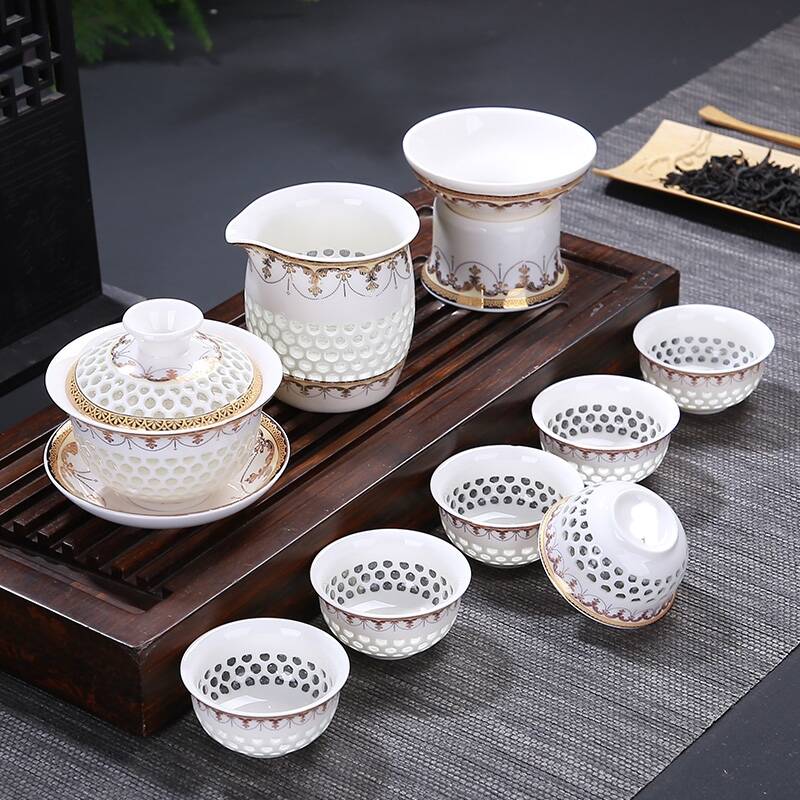 Blue and white porcelain tea set exquisite household honeycomb hollow out a whole set of ceramic kung fu tea teapot teacup tureen