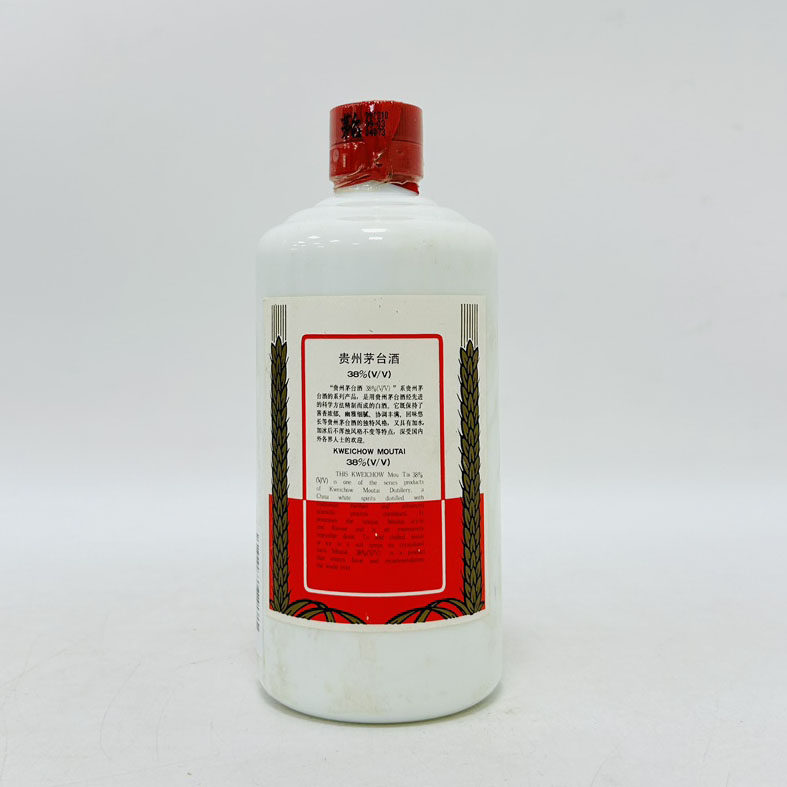 貴州茅台酒 38% 貴州茅台酒 飛天（キシュウ マオタイ ヒテン） グラス付 箱入 500ml