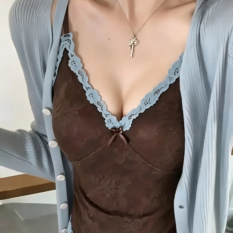 Contrast Color Bubble Lace Brushed Fabric Seamless Camisole with Built-In Bra Pads, Beautiful Back Design, Suitable as a Base Layer or Outerwear for Autumn and Winter