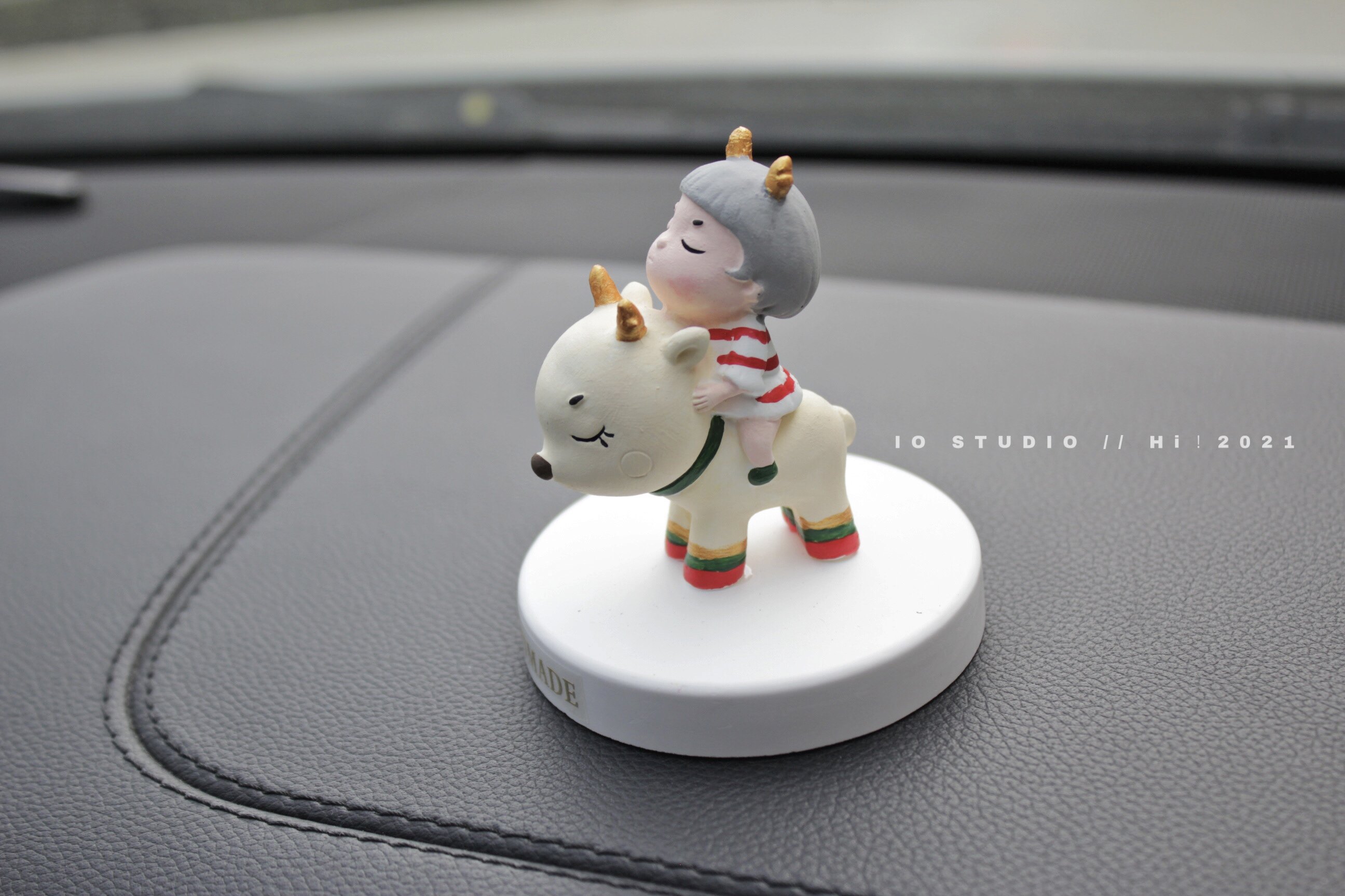 IO STUDIO Small Mabby cute car clip fragrant lavender gift accompanied by hand car air outlet with incense