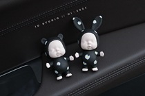 IO STUDIO Daisy baby fragrance plaster cute hand car clip aromatherapy car air outlet holding incense