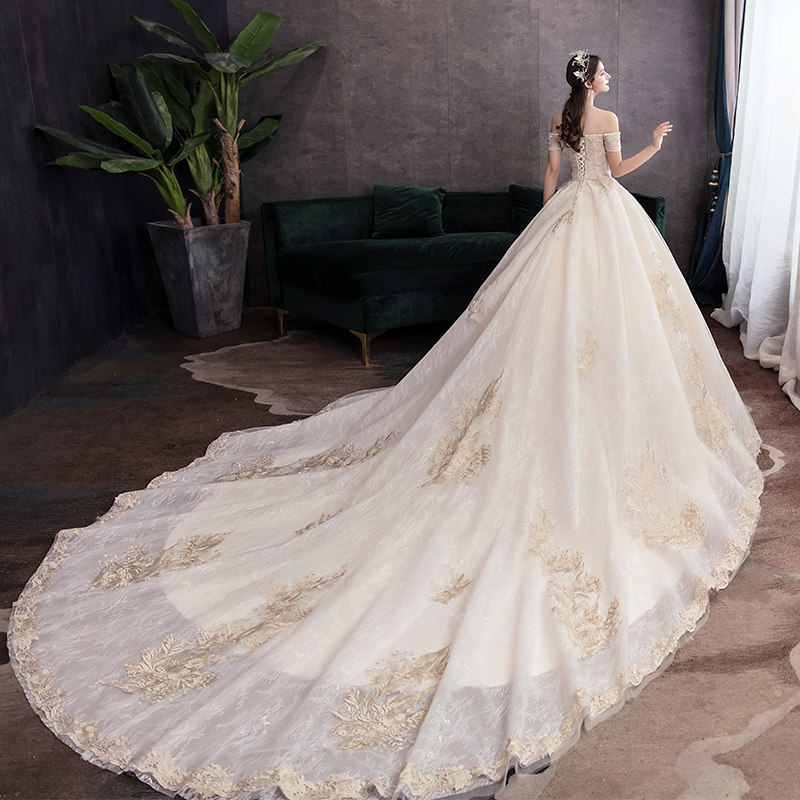 Master wedding dress bride 2022 new temperament bride marriage shoulder French luxury heavy industry hepburn simply