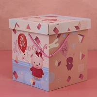 Сосновая розовая свинья ребенок