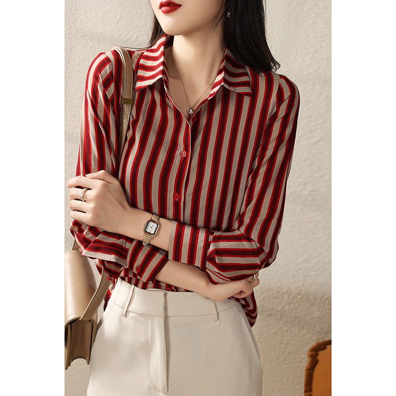 Red Striped Shirt for Women, Spring and Autumn 2025 New Design, Niche Loose Casual Long-Sleeve Shirt, Base Layer Top