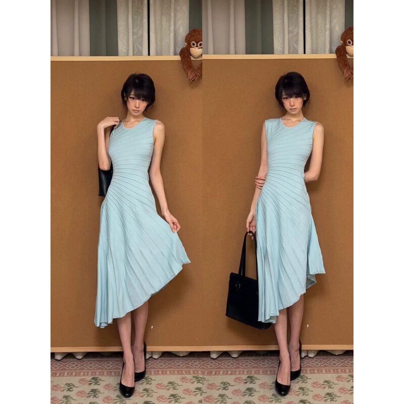 French-Style Blue Knitted Sleeveless Vest Dress for Women, Summer Pure and Elegant, Stunning Waist-Cinching Irregular Long Skirt French-Style Blue Knitted Sleeveless Vest Dress for Women, Summer Pure and Elegant, Stunning Waist-Cinching Irregular Long Skirt