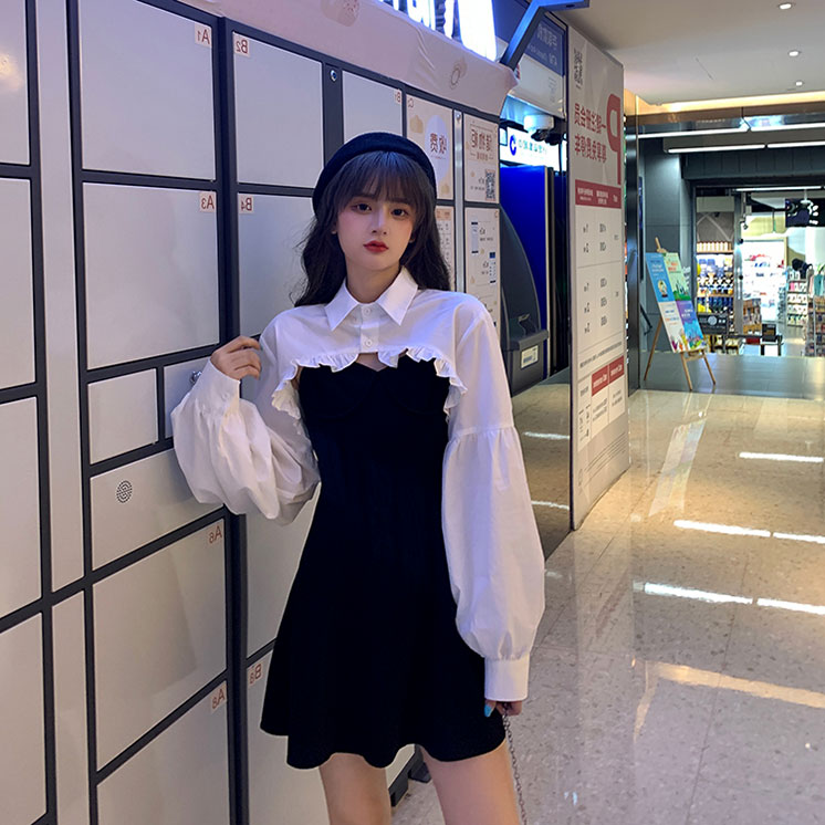 Black Sling + White CapeFrench Retro Little black dress Autumn clothes 2021 new pattern Korean version little chap temperament Close your waist Show thin camisole Dress female