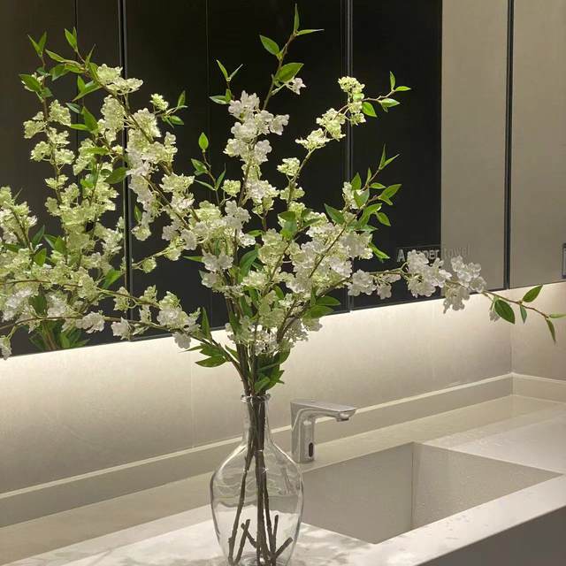 Snow willow, new style with leaves, living room flowers, spring colors, dining table flowers, simulated flowers