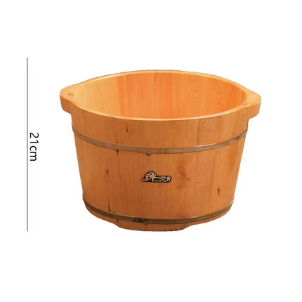 Поверните с дренажными трубами, прижигание с высоким содержанием ног. Терапия боли в ногах. Покрыть большие деревянные пузырьковые ведра домохозяйственное дерево.Ствол