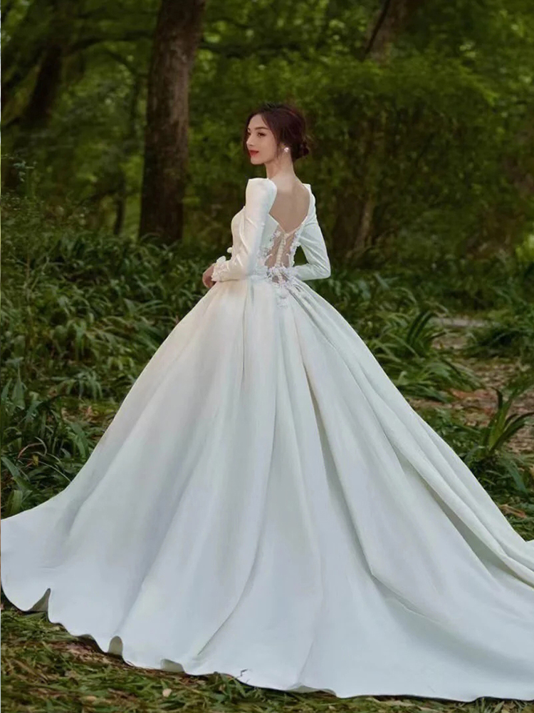Summer advanced retro wedding dress, long sleeve, high-end, fitted Summer advanced retro wedding dress, long sleeve, high-end, fitted