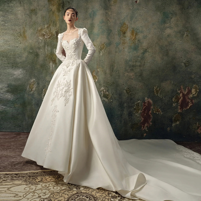 Summer advanced wedding dress, french style, long sleeve, high-end Summer advanced wedding dress, french style, long sleeve, high-end