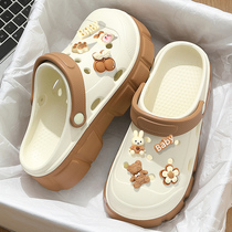 Croc shoes womens summer outer wear 2024 new beach seaside thick-soled non-slip nurse dormitory student sandals for women