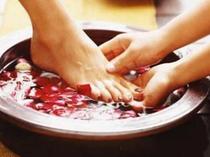 (Huaqing Chi Pedicure) Foot massage plus pedicure 60 minutes foot bath massage Beijing