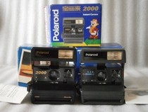 The Polaray Polaroid 2000636 onestep 600 series to make a single imaging camera