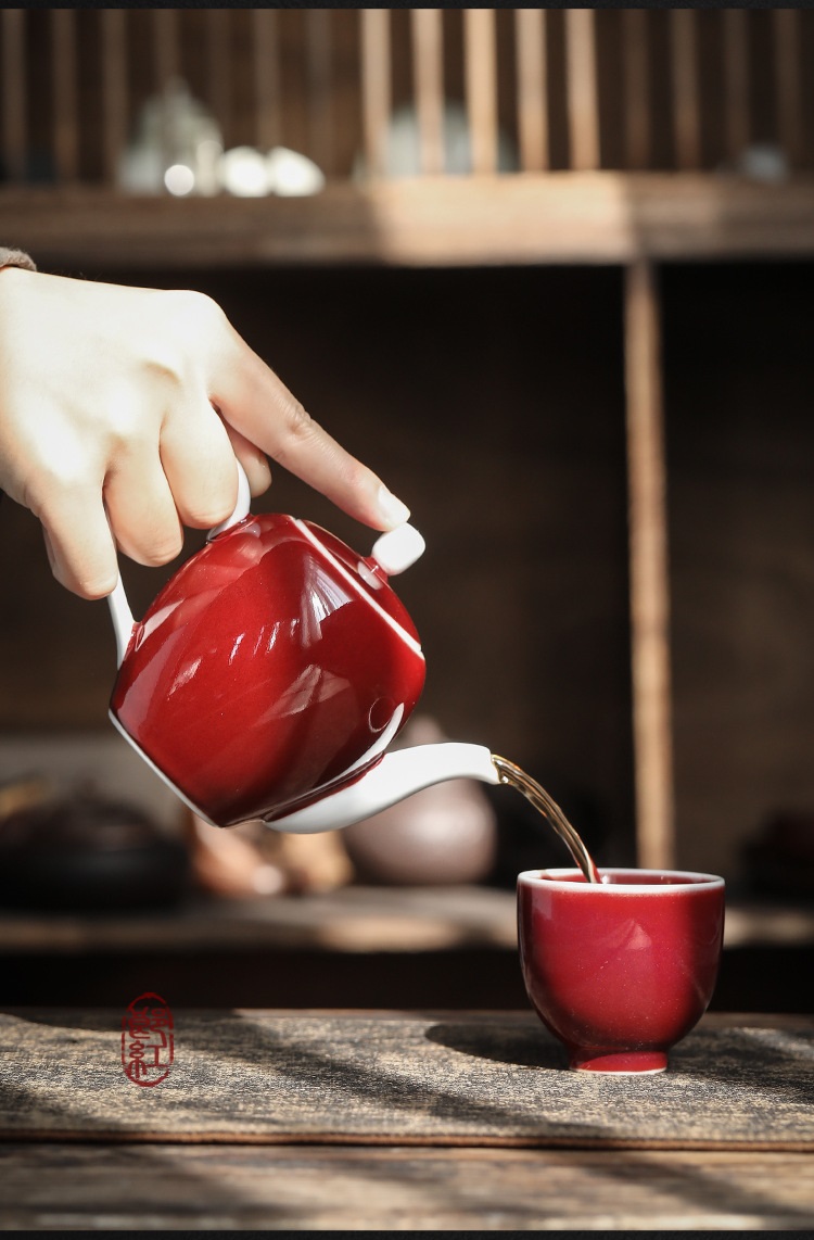 Ruby red beauty shoulder the teapot manual Chinese wind red red glaze small single pot of ceramic teapot kung fu tea