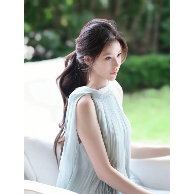 Exquisite and Fresh Halter-Neck Dress for Women, New Summer Style with a High-End Feel, Elegant Socialite Temperament, Beach Vacation Long Skirt Set