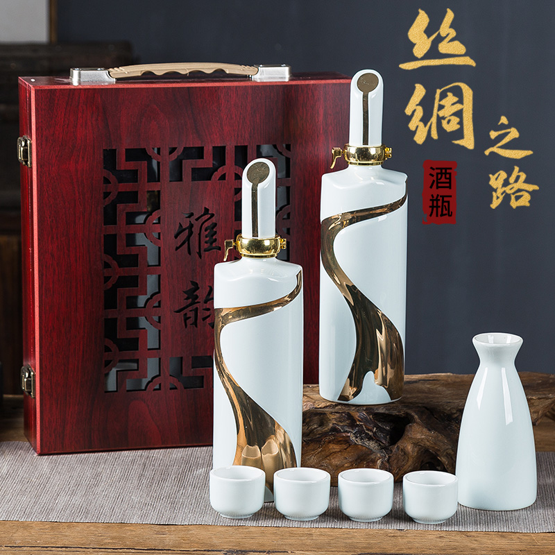 Jingdezhen creative household small wine pot liquor bottle glass decanters Chinese bottle sealed ceramic a kilo