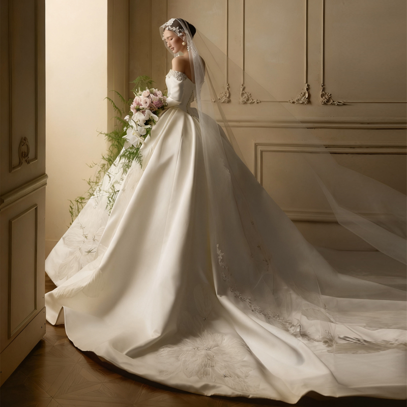 Off-Shoulder Satin Wedding Dress 2026 New French Style Heavy Craftsmanship Light Luxury High-Quality Texture Long Train for Petite Women Off-Shoulder Satin Wedding Dress 2026 New French Style Heavy Craftsmanship Light Luxury High-Quality Texture Long Train for Petite Women