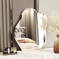 Нет легкой модели [основание не поставляется с противоскользящей полосой]