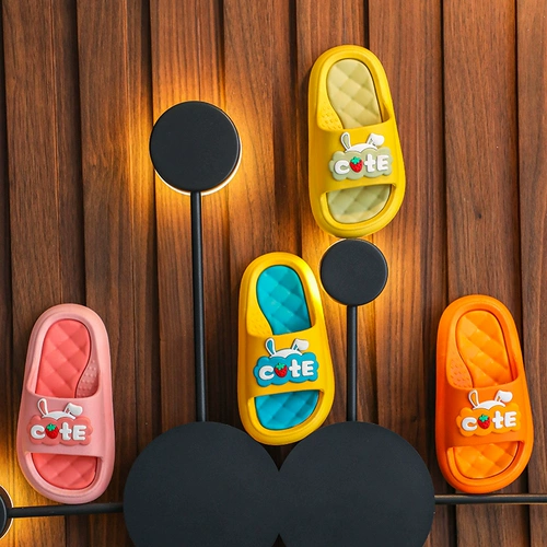 Детские слайдеры, летние мультяшные нескользящие тапочки для ванны, динозавр подходит для мужчин и женщин для девочек, семейный стиль, мягкая подошва
